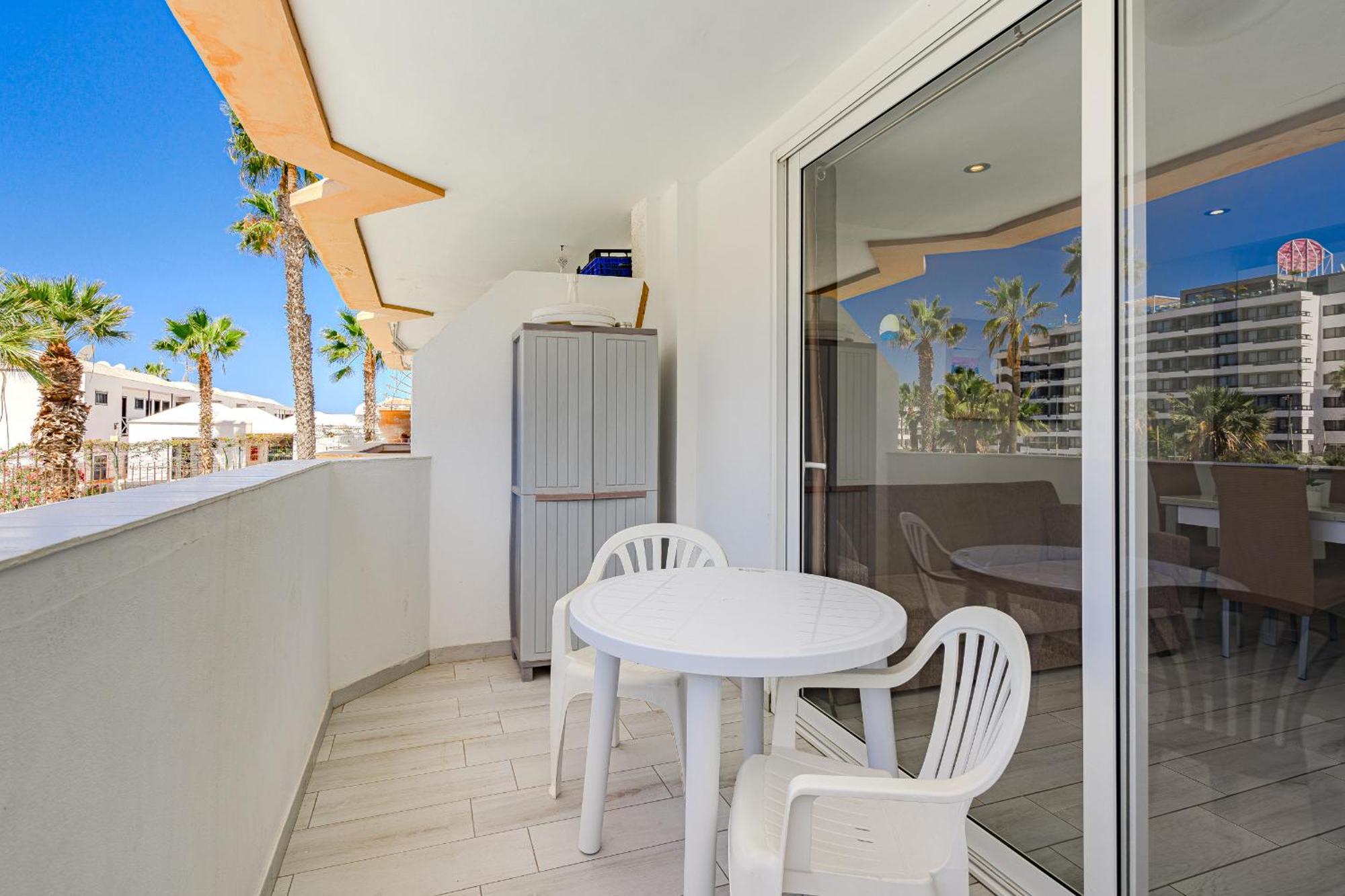Un Dormitorio En Playa De Las Americas 아데제 외부 사진