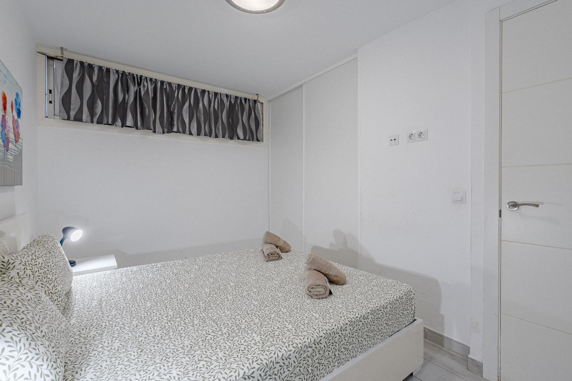 Un Dormitorio En Playa De Las Americas 아데제 외부 사진