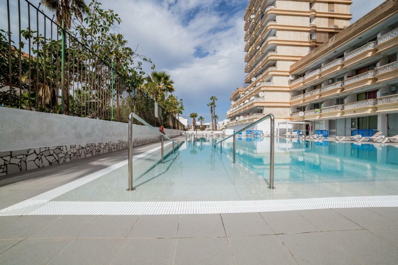 Un Dormitorio En Playa De Las Americas 아데제 외부 사진