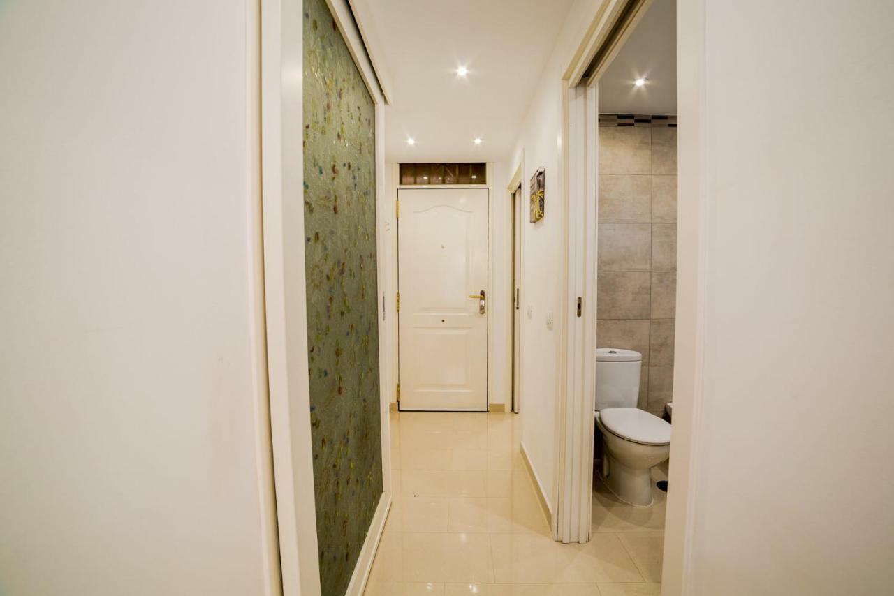 Un Dormitorio En Playa De Las Americas 아데제 외부 사진